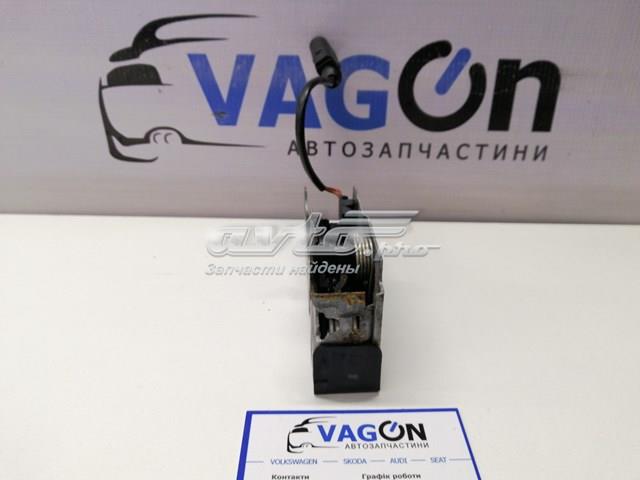 Купити Замок капота Skoda SuperB II 3T4