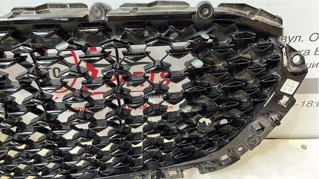DFS150710A Mazda Решітка радіатора
