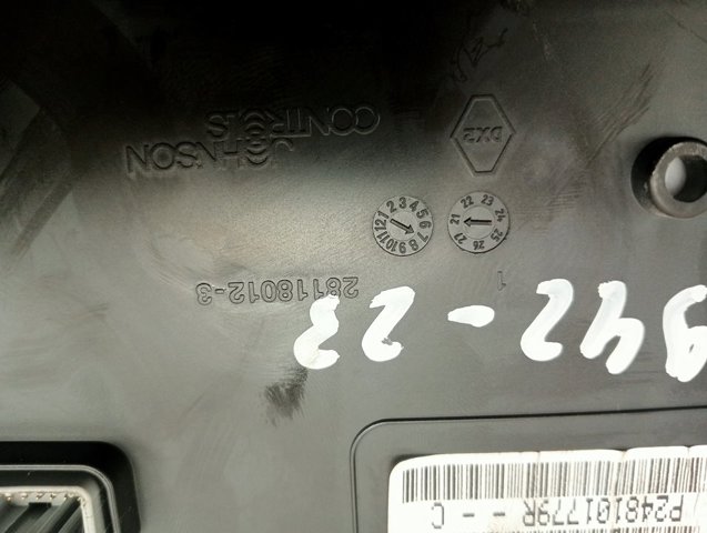Приладова дошка-щиток приладів 248101779R Renault (RVI)
