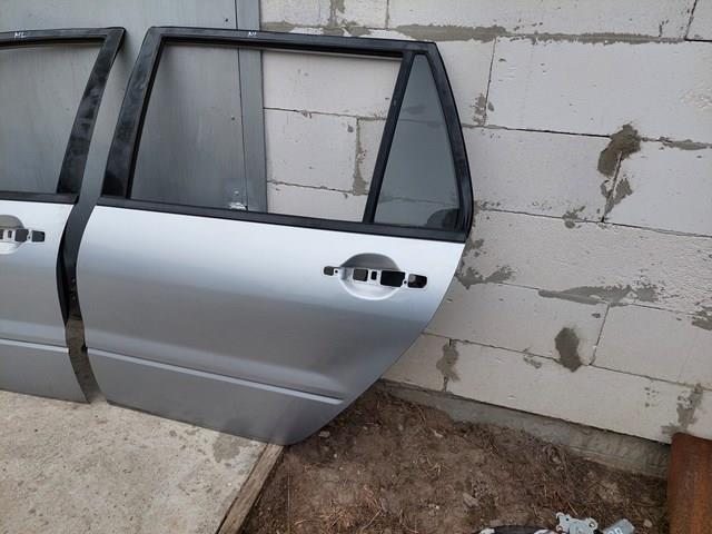MR556413 Mitsubishi Кватирка дверей трикутник, задньої, лівої