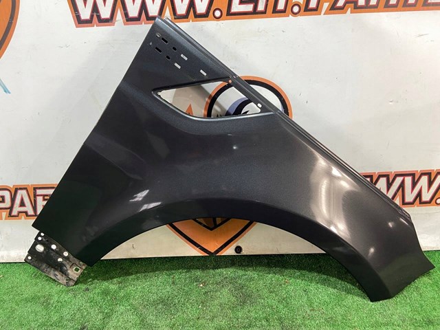 Купити LR061823 Land Rover Крила