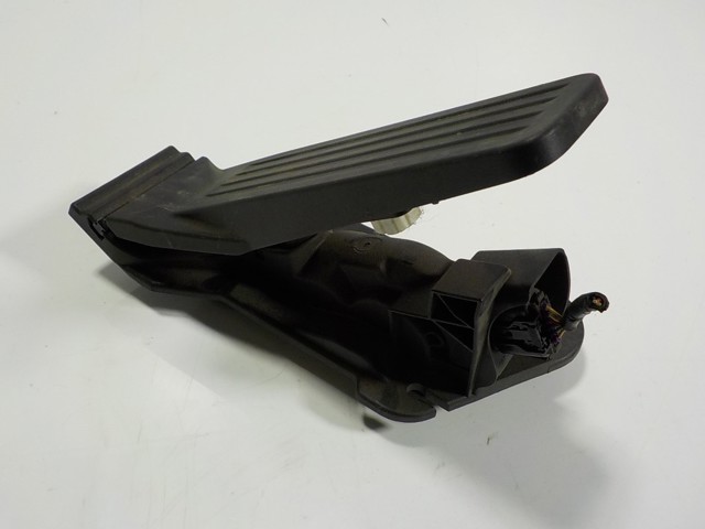 Педаль акселератора Mazda BCKA41600A