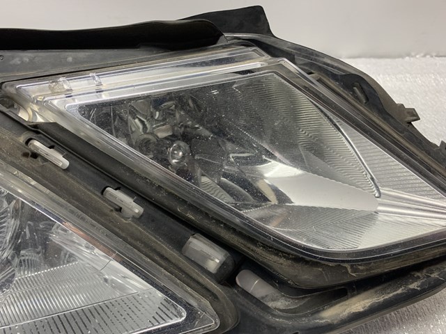 A2128200461 Mercedes Фара правая