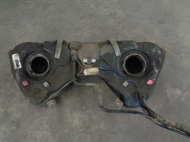  Mercedes A2124708601