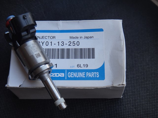 Паливні форсунки PY0113250 Mazda