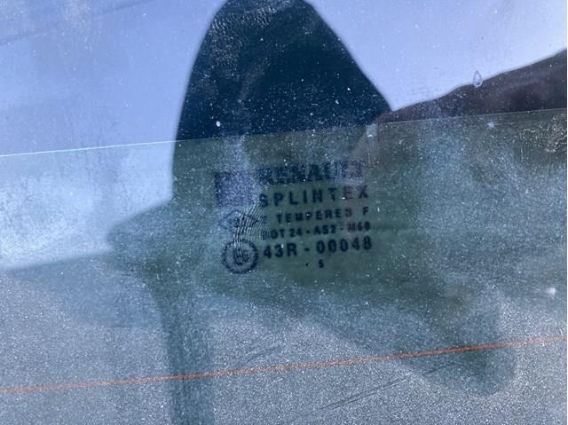 Скло заднє, 3/5-й двері (ляди) 8200005552 Renault (RVI)