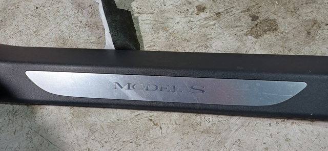 Купити 103039300D Tesla 