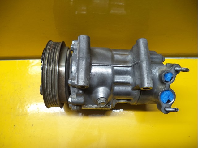 Компресор кондиціонера 9213175 BMW