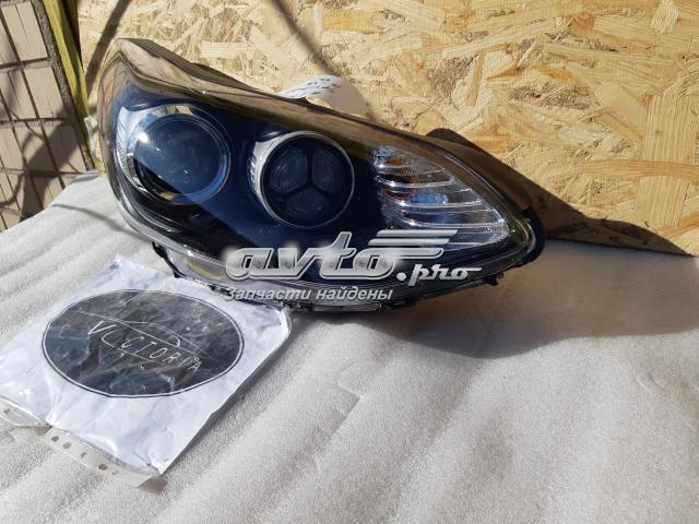 Фара права 92102D9140 Hyundai/Kia