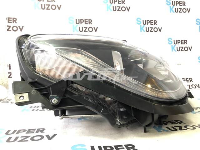 Фара передня права Chrysler 68228948AE