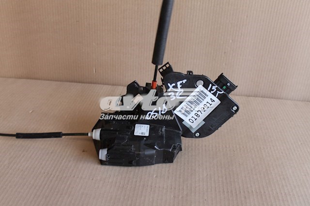 Замок задньої дверї, правої LR063608 Land Rover