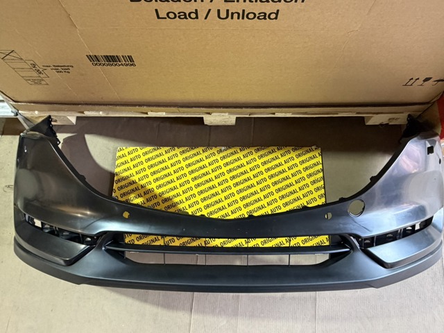 Бампер на авто Mazda KTZD500318P ціна, від 693.72 USD