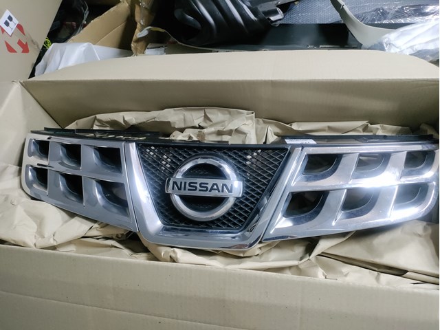 Облицювання радіатора Nissan/Infiniti 623101VK0A ціна, від 95.19 USD