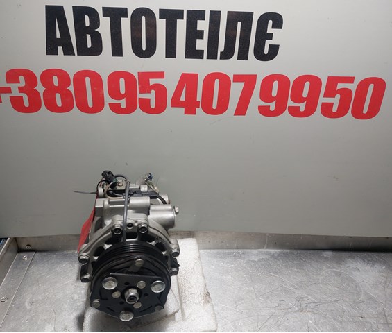 Компресор кондиціонера AKC201A083A Mitsubishi