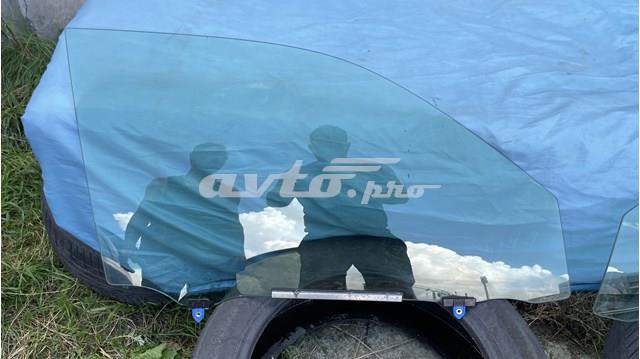 Купити 6810160610 Toyota Скло передніх дверей, правою