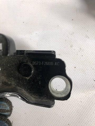 DS73F26810AC Ford Петля заднтої двері, правої