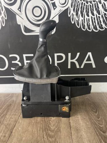 Рукоятка важеля КПП General Motors 8126201000