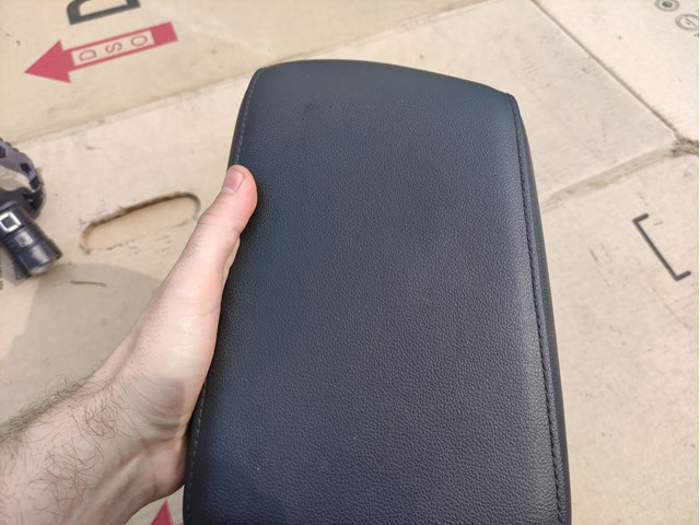 Купити 5NN864207CICE VAG Підлокітник центральній консолі