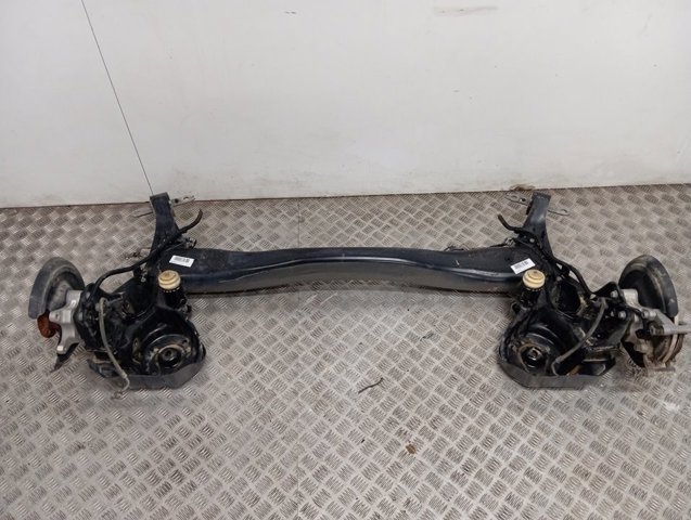 Балка задня 9833974980 Peugeot/Citroen
