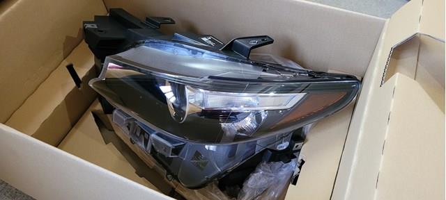 Купити TM52510L0B Mazda Фара ліва передня