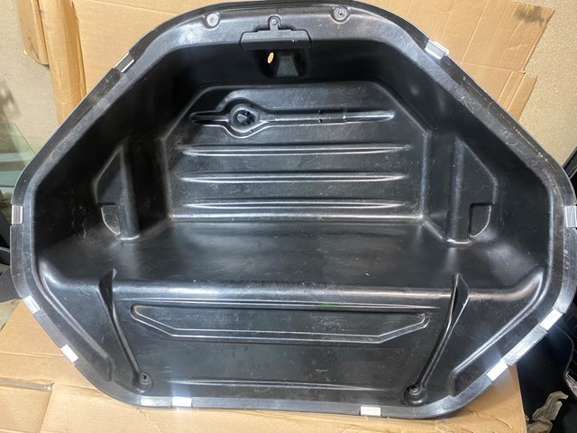 105261700B Tesla 