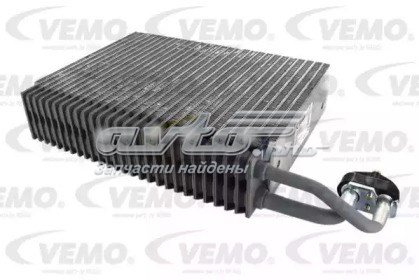 Охолоджувач повітря V20650018 VEMO