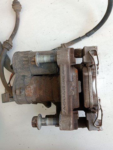 Супорт задній лівий LR061381 Land Rover