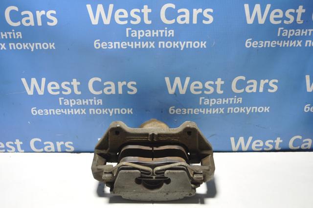 Купити LR061369 Land Rover Супорт гальмівний передній правий