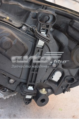 Фара права 31383065 Volvo