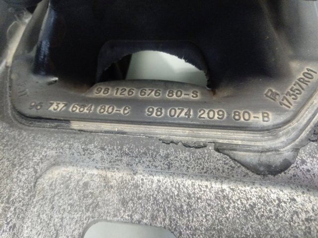 Подушка (опора) двигуна, ліва верхня 9812667680 Peugeot/Citroen