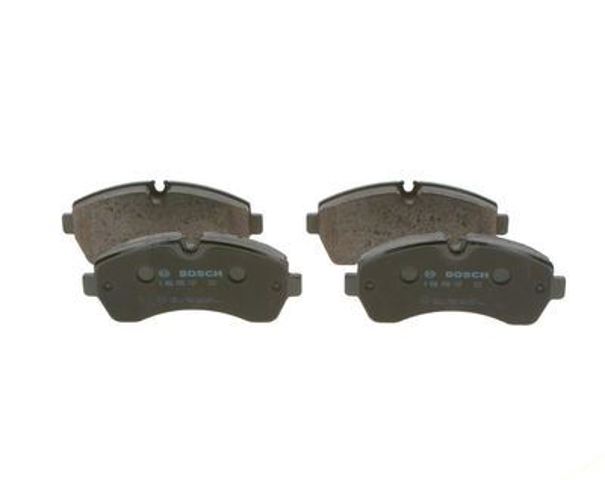 986495107 Bosch Передні гальмівні колодки