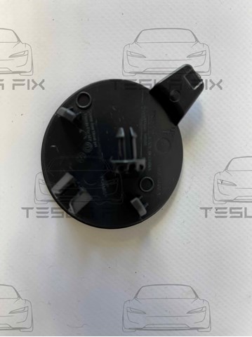 149374600A Tesla Заглушка бампера буксирувального гака, передня