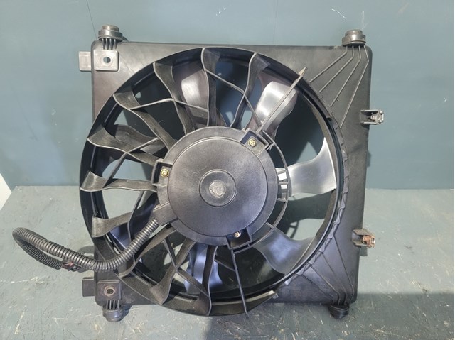 600835700F Tesla Дифузор радіатора кондиціонера, в зборі з крильчаткою і двигуном