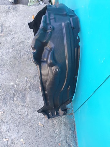 Купити Підкрилок передній правий Toyota Prius  ZVW5