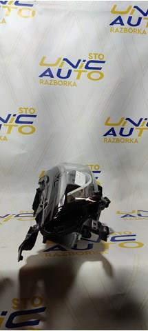 Фара передня права Renault (RVI) 260108343R