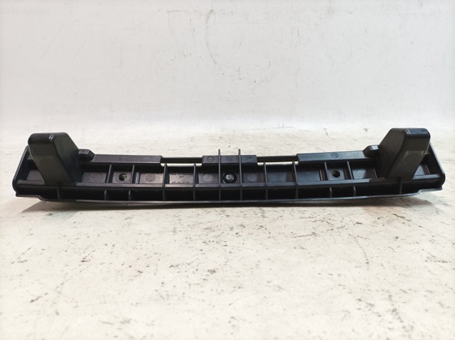 Кронштейн бампера заднього, центральний Porsche 9J1807700 ціна, від 126.69 USD