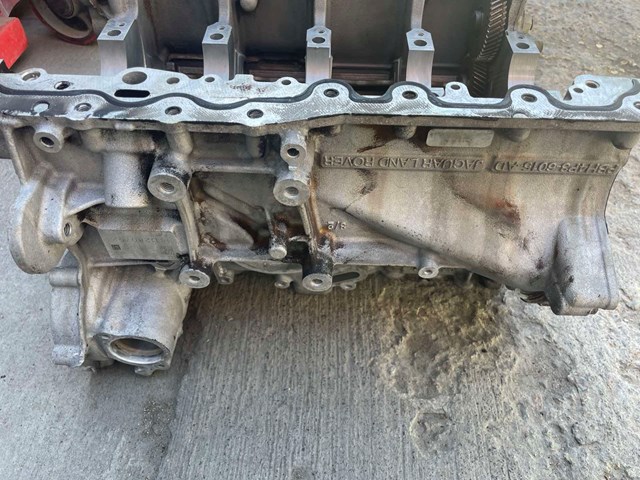 Купити LR091906 Land Rover 