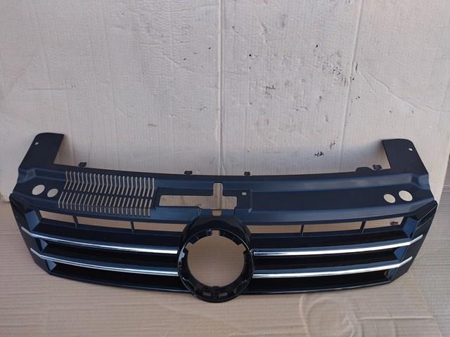 7N0853653B VAG Решітка радіатора