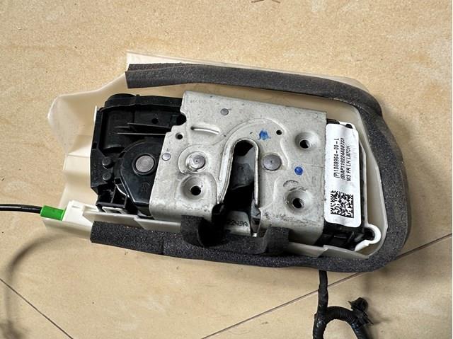 Купити 106896400L Tesla Замок передньої лівої двері