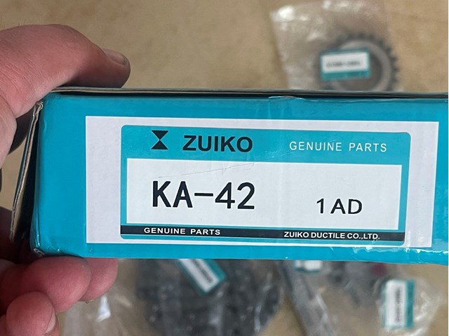 Ланцюг ГРМ, комплект Zuiko KA42 ціна, від 125.12 USD