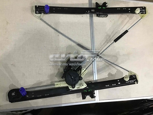 Купити V480559 VEMO/Vaico Механізм стеклопідйомника водійських дверей