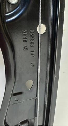 Склопідйомник передньої лівої двері LR102429 Land Rover