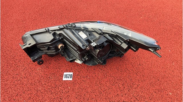 260109NR0A Nissan/Infiniti Основна фара - вставка