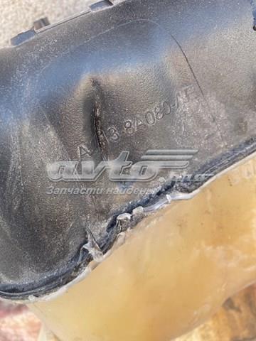 Бачок системи охолодження двигуна розширювальний Polcar 3277ZB1 ціна, від 39.02 USD