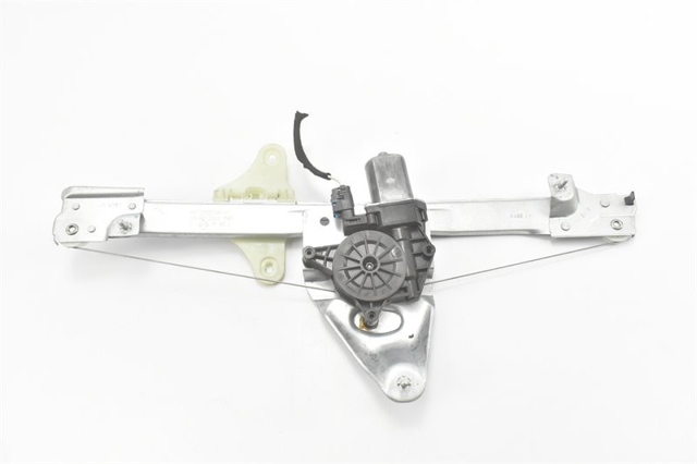 Склопідйомник передньої лівої двері 807210272R Renault (RVI)