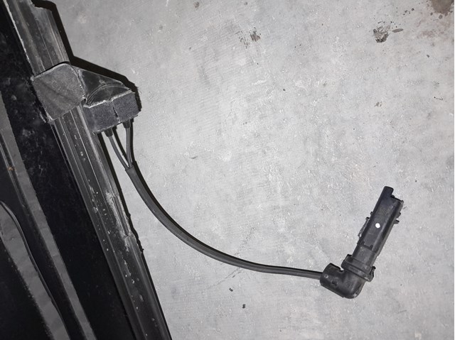 Лобове скло 9825583080 Peugeot/Citroen