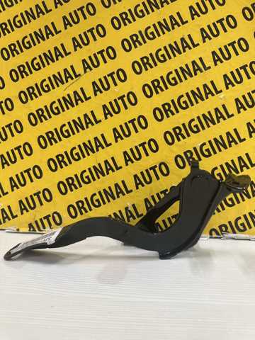 Шарнір капота правий Signeda PTY22264AR