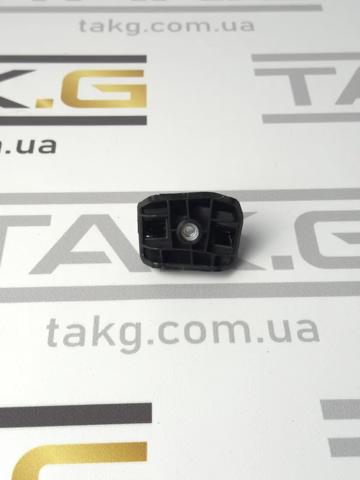 Праве кріплення переднього бампера Tesla 149377300B ціна, від 5.07 USD