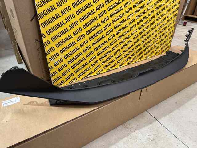 51118738588 BMW 