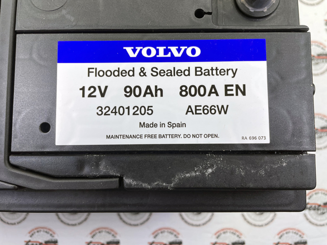 Батарея акумуляторна Volvo 32401205 ціна, від 126.22 USD